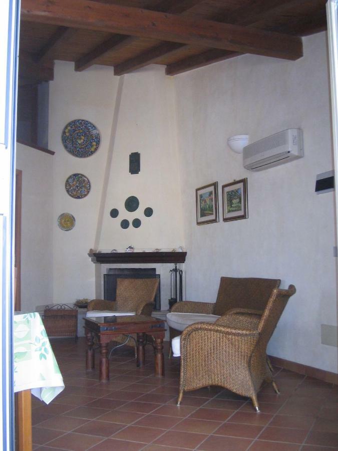 La Panoramica Apartment Scoglitti Luaran gambar